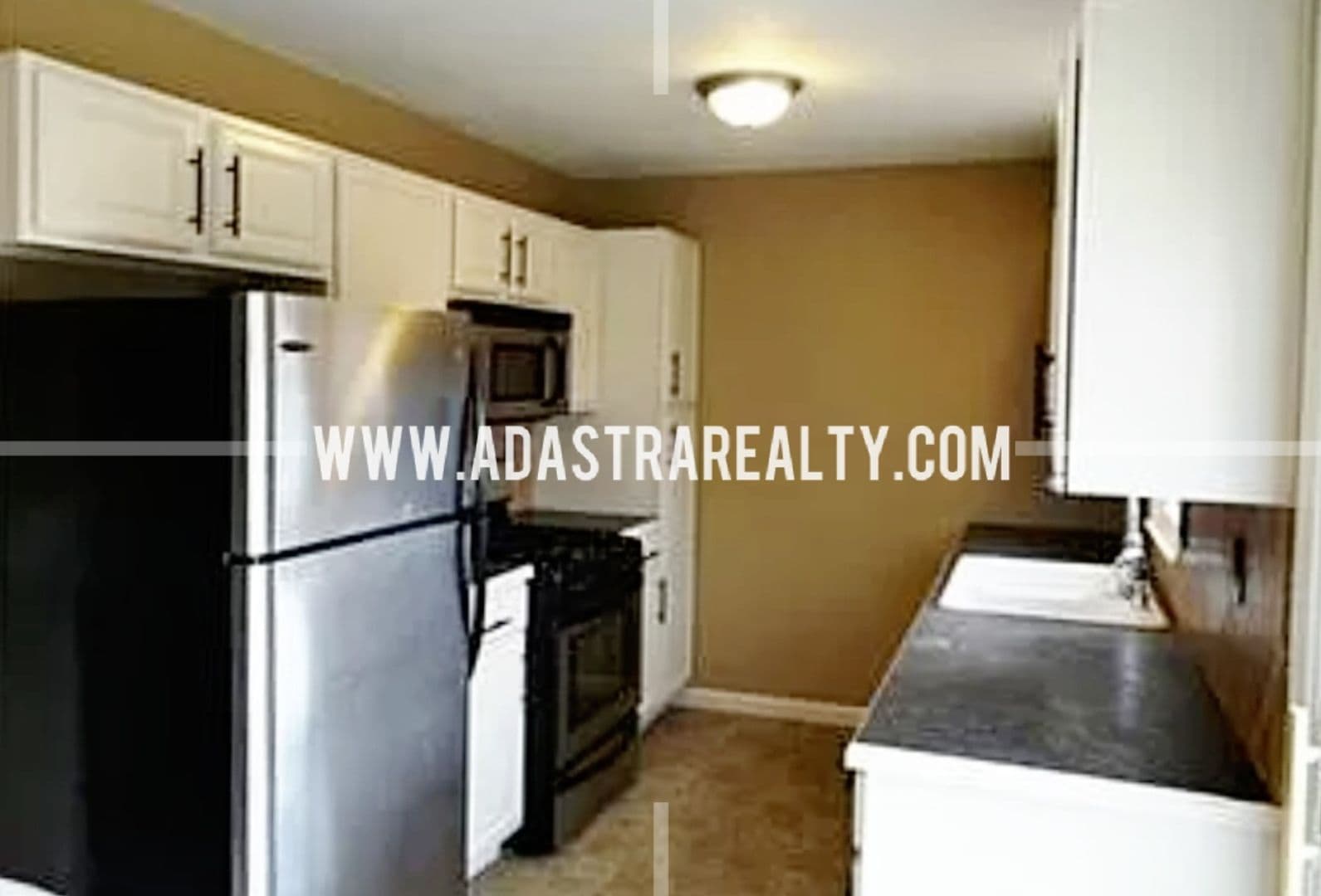 Kansas City House: 3305 E 107th Ter,