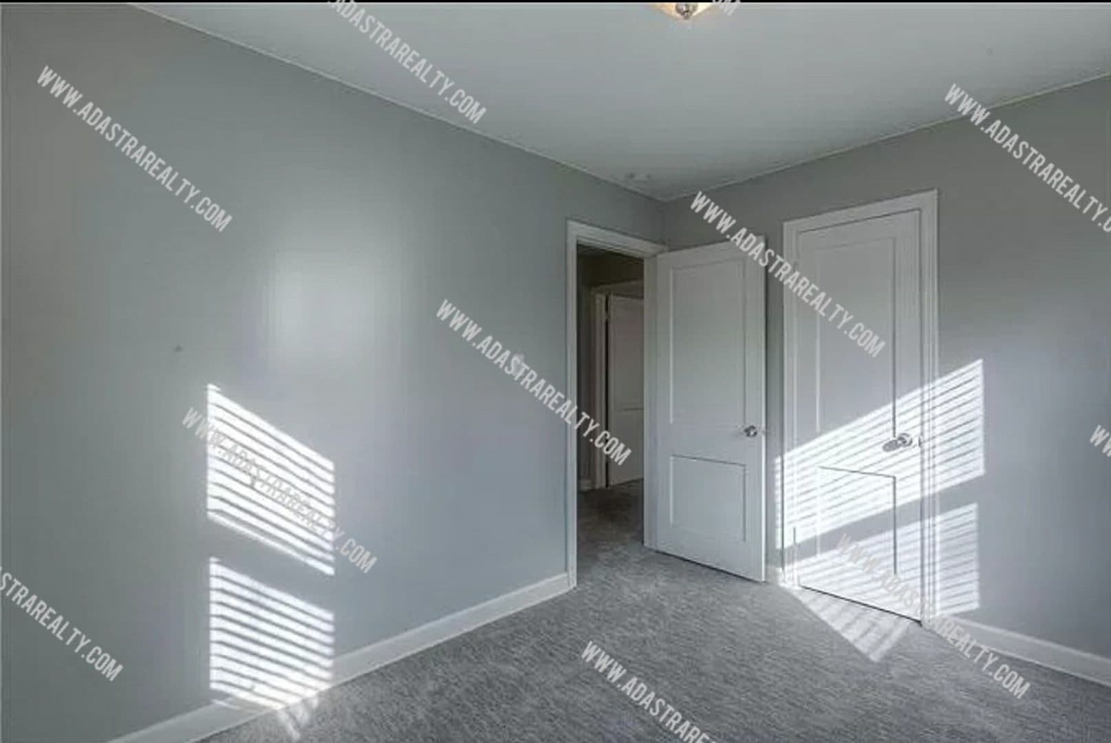 Roeland Park House: 4818 Mission Rd,