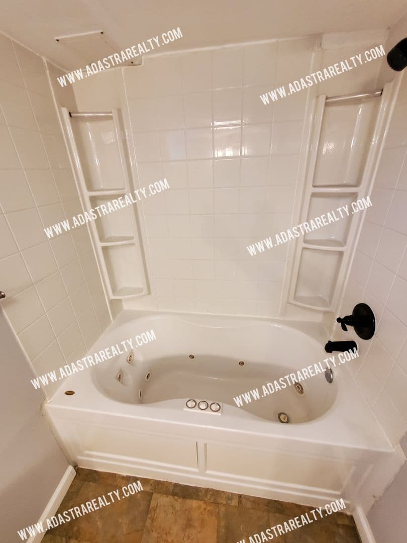 Prairie Village House: 4825 W 75th St,