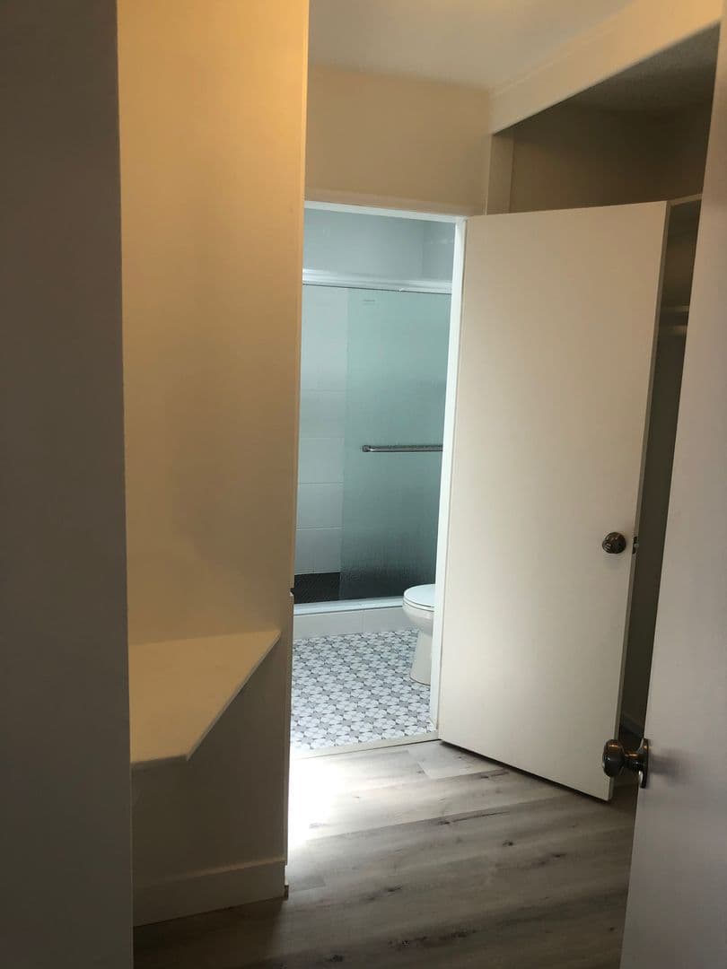 Los Angeles Apartment: 216 South Occidental Blvd