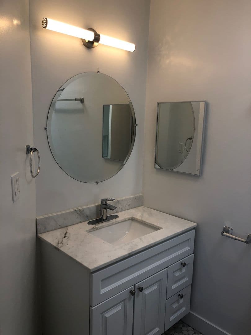Los Angeles Apartment: 216 South Occidental Blvd