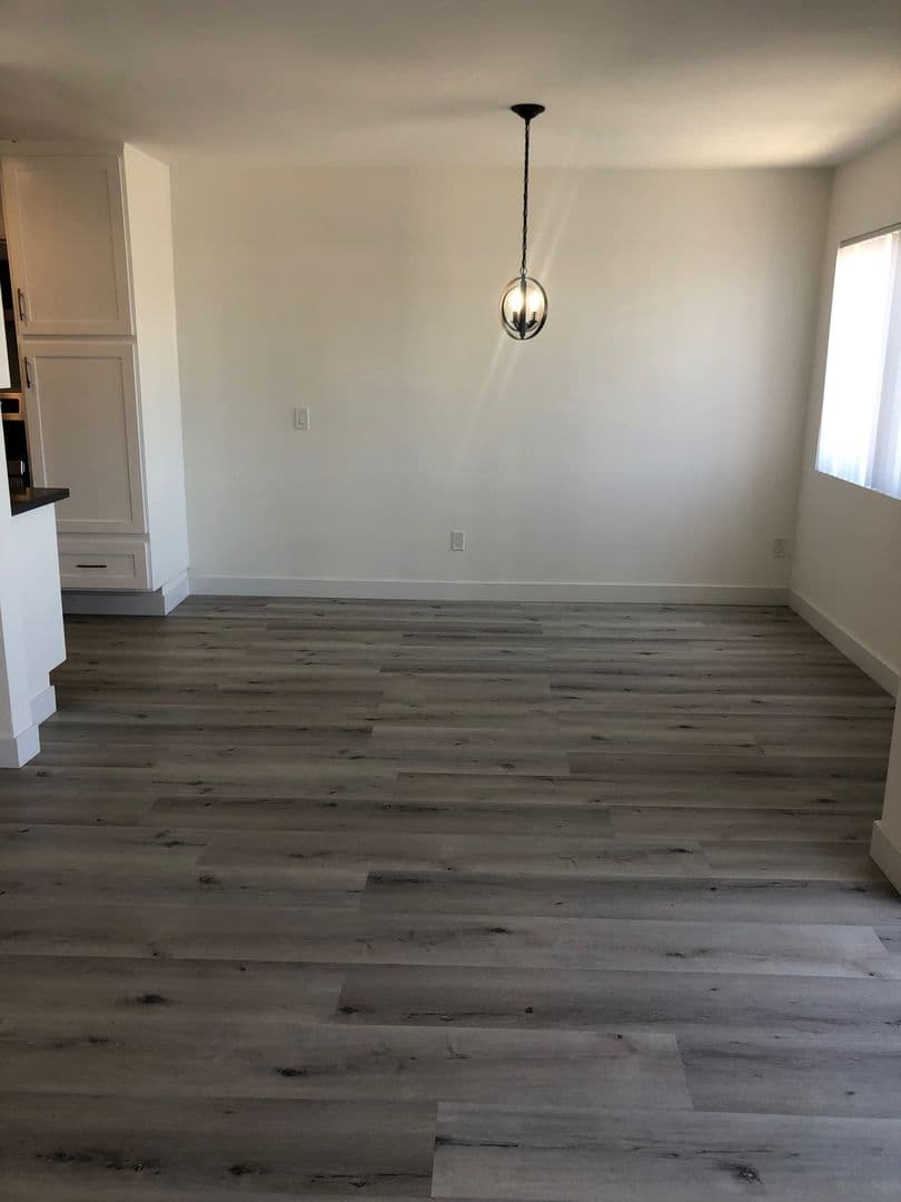 Los Angeles Apartment: 216 South Occidental Blvd