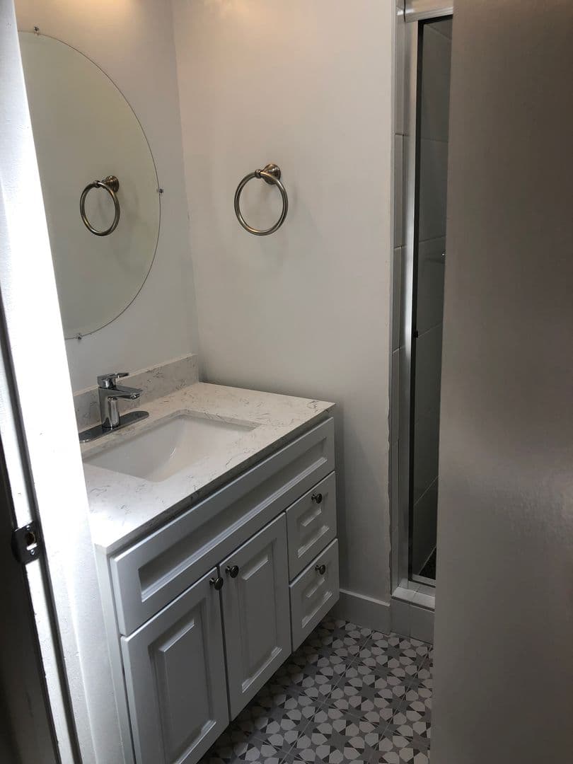 Los Angeles Apartment: 216 South Occidental Blvd