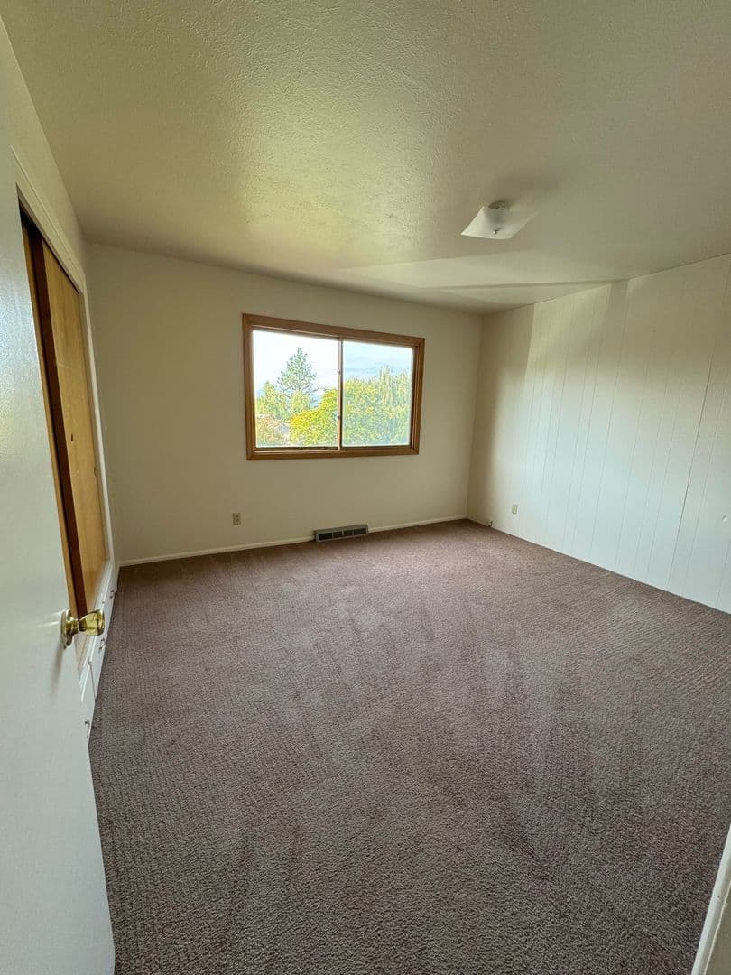 Missoula Apartment: 804/806 Whitaker Drive