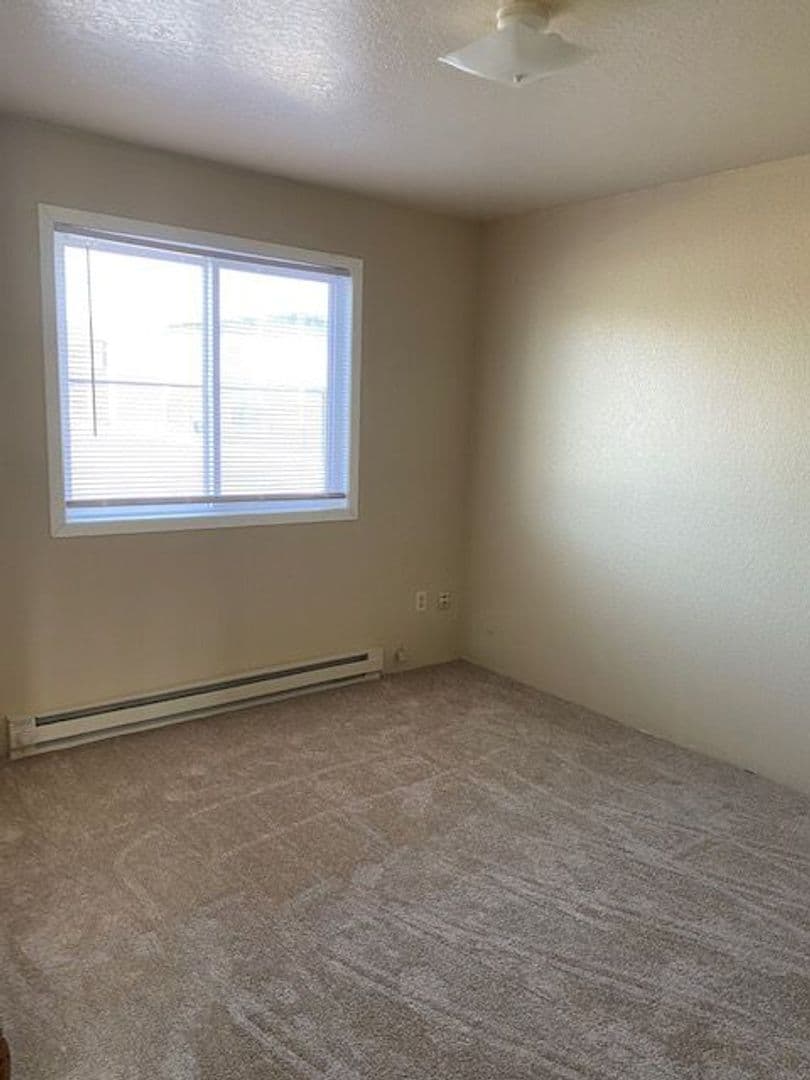 Missoula Apartment: 1202-1216 McDonald
