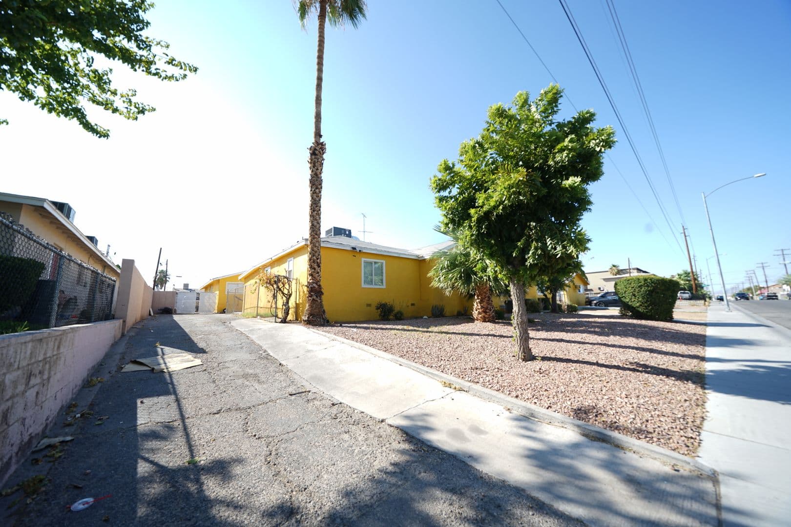 Las Vegas Apartment: 214 S 14th St