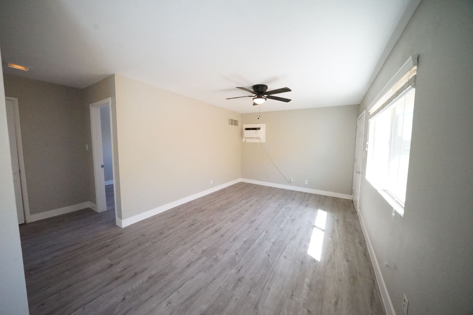 Las Vegas Apartment: 214 S 14th St