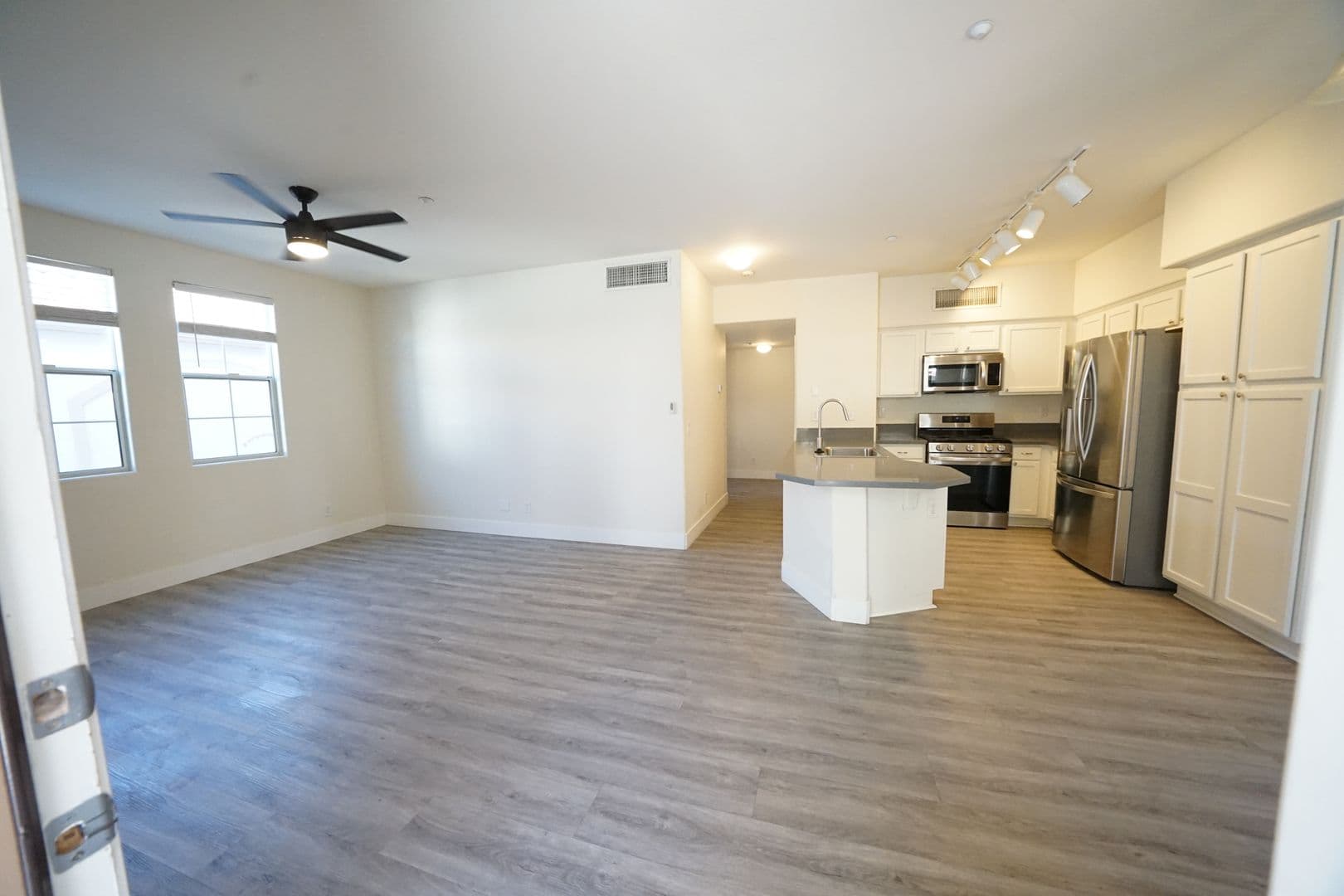 Henderson Condo: 50 Aura De Blanco St #18101