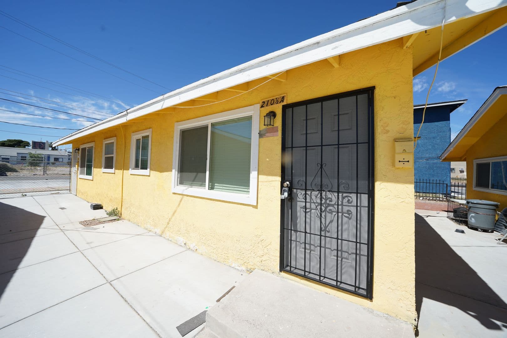 Las Vegas Apartment: 214 S 14th St