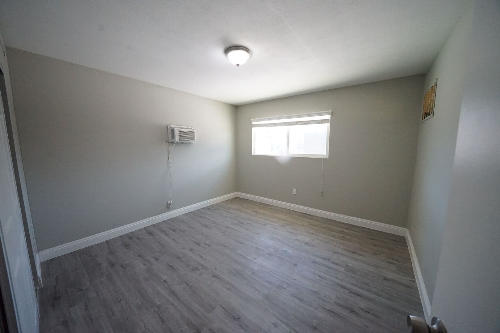 Las Vegas Apartment: 214 S 14th St