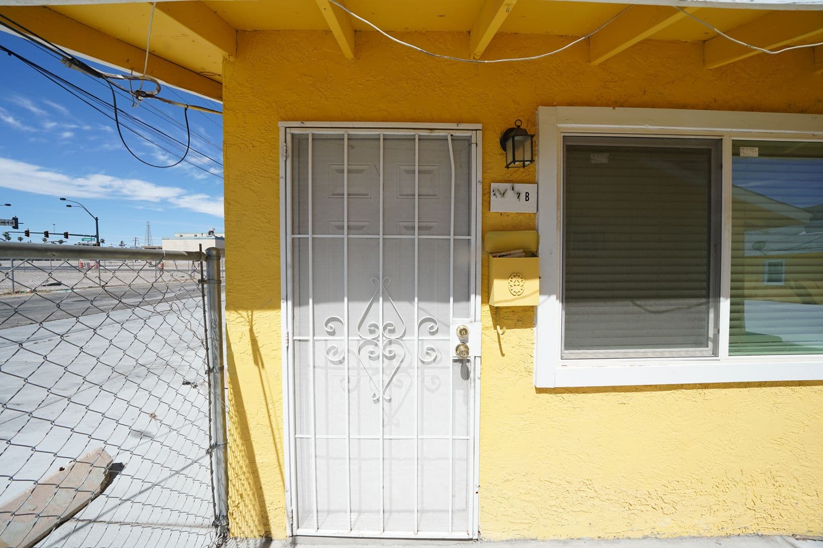 Las Vegas Apartment: 214 S 14th St
