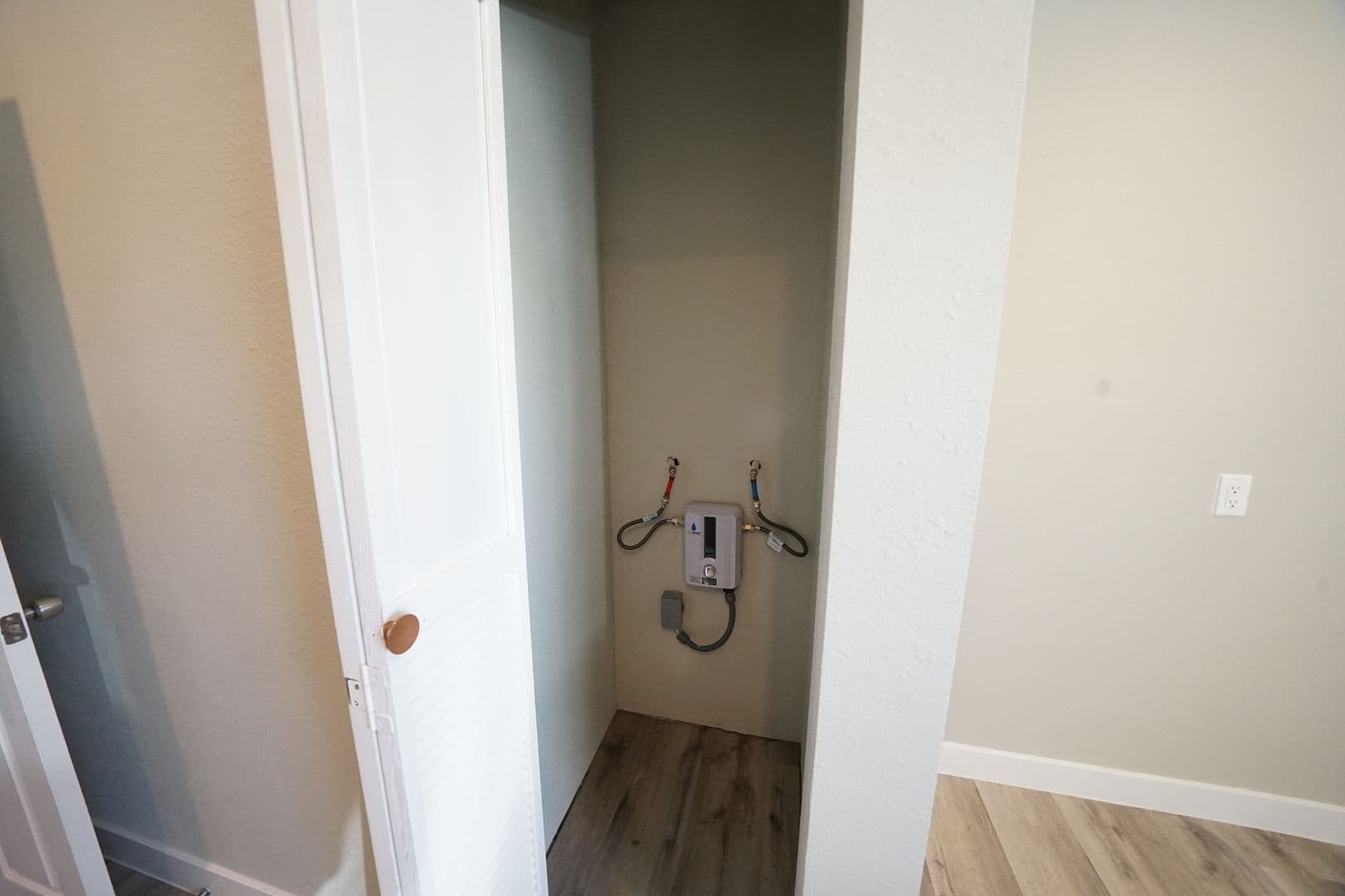Las Vegas Apartment: 214 S 14th St