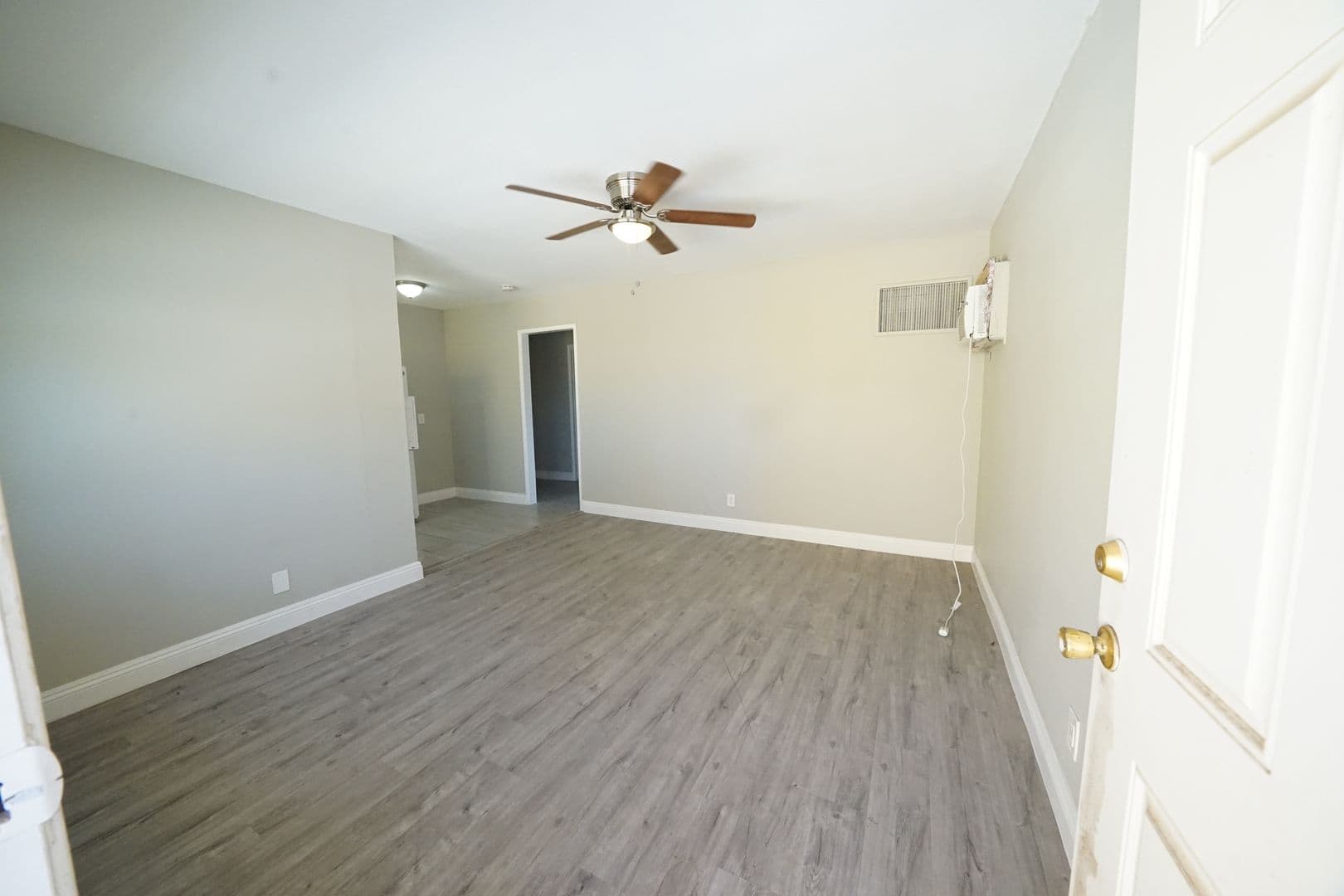 Las Vegas Apartment: 214 S 14th St