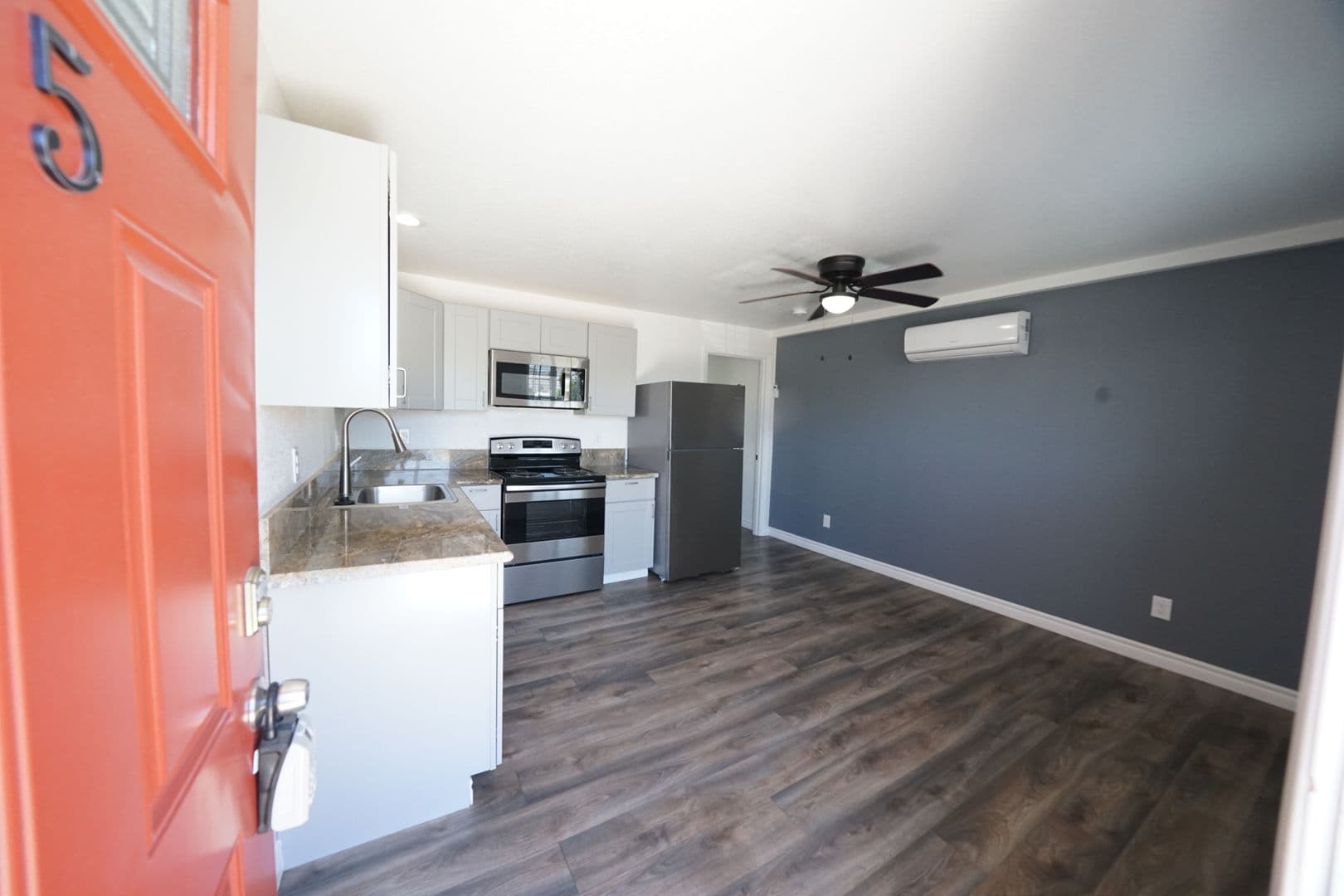 Las Vegas Apartment: 118 S Mojave Rd