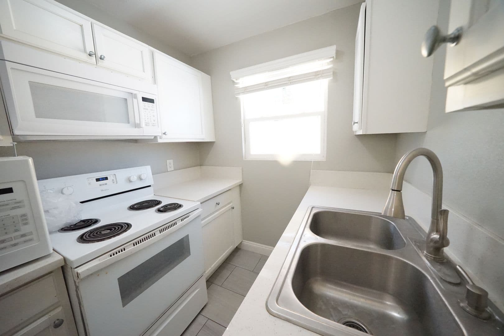 Las Vegas Apartment: 214 S 14th St