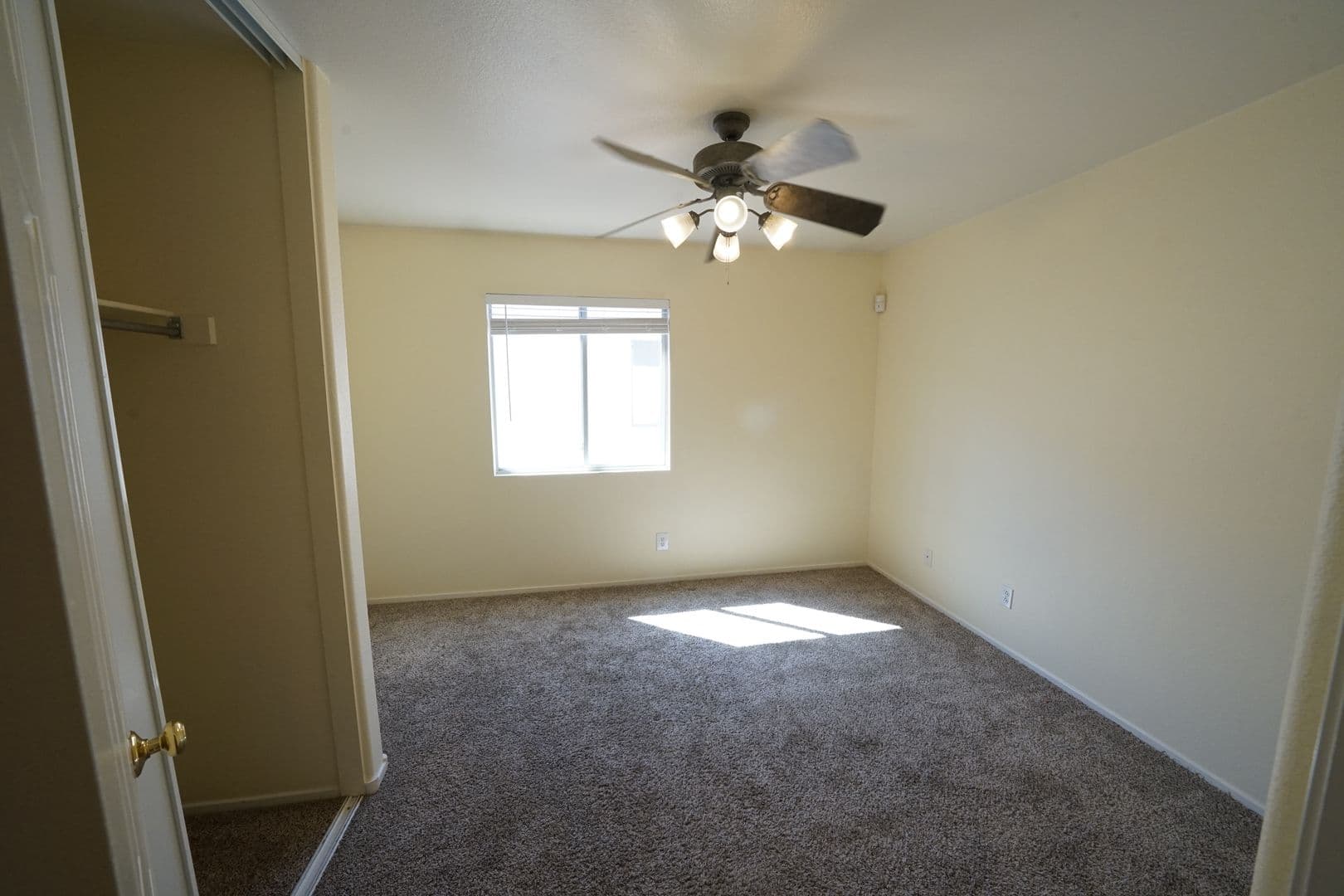 Henderson House: 700 Pine Field Ln
