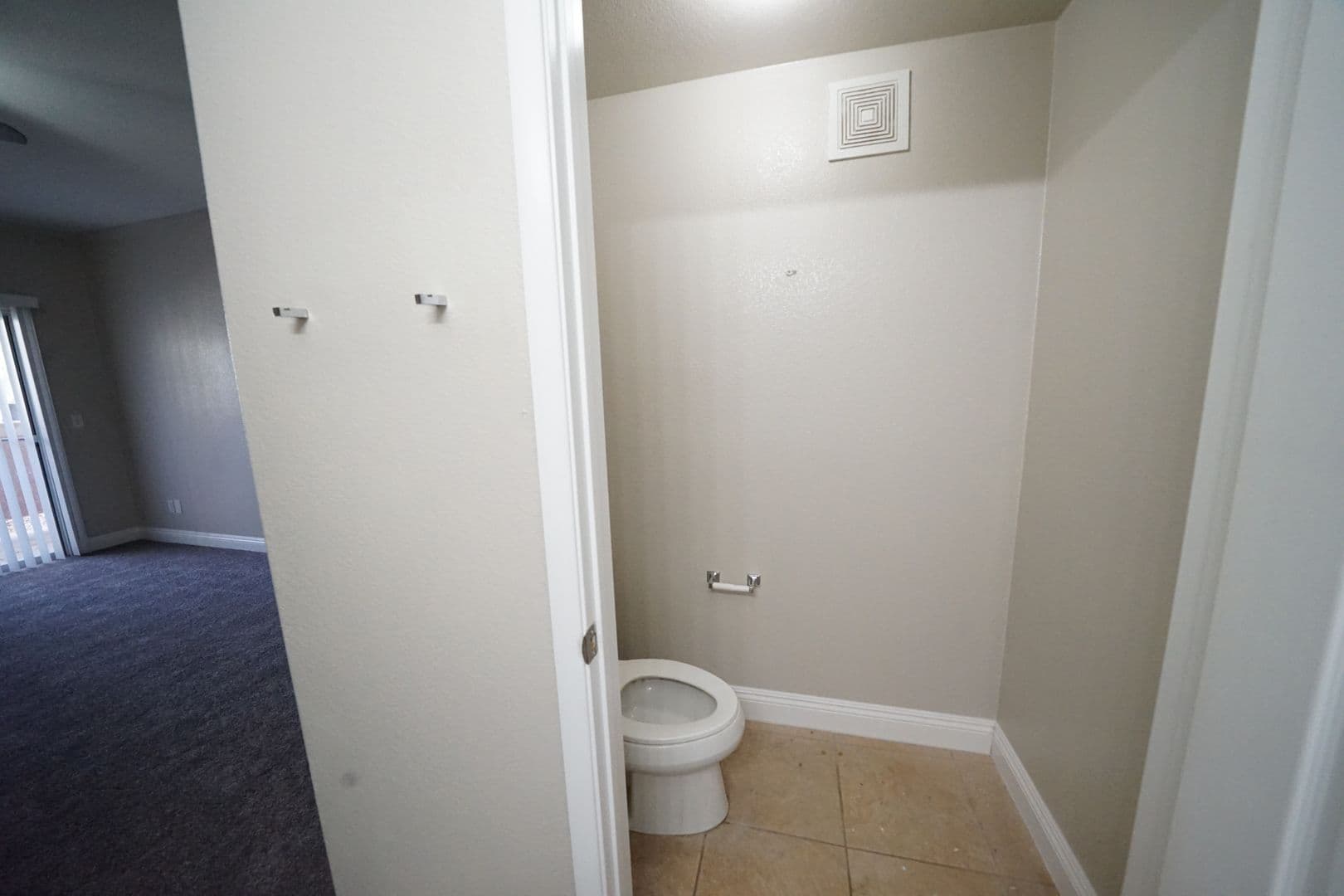 Las Vegas House: 7704 Himalayas Ave #103 - Bldg #18