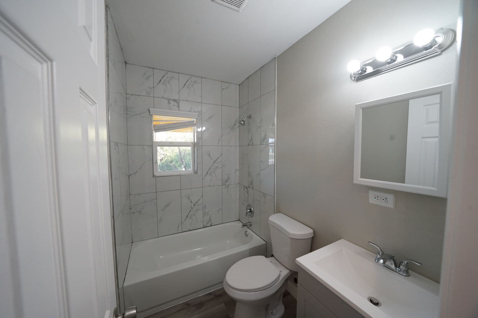 Las Vegas Apartment: 214 S 14th St