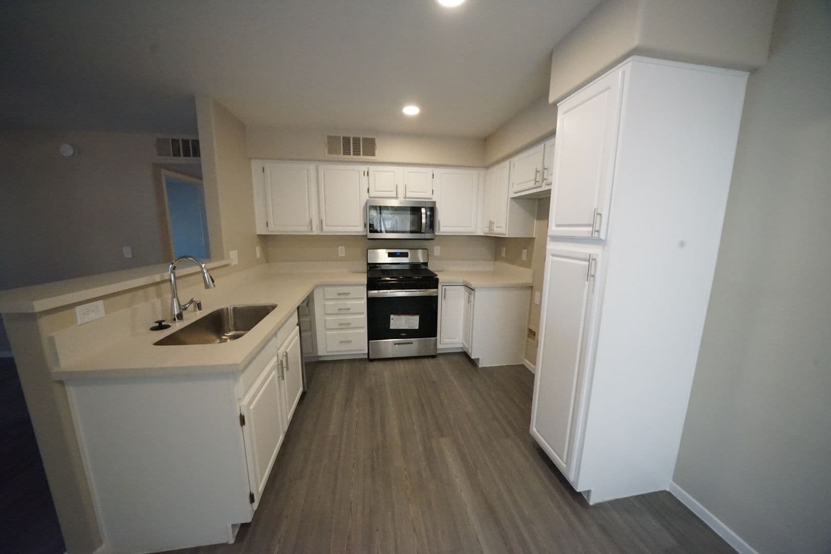 Las Vegas Condo: 5710 E Tropicana Ave #1060