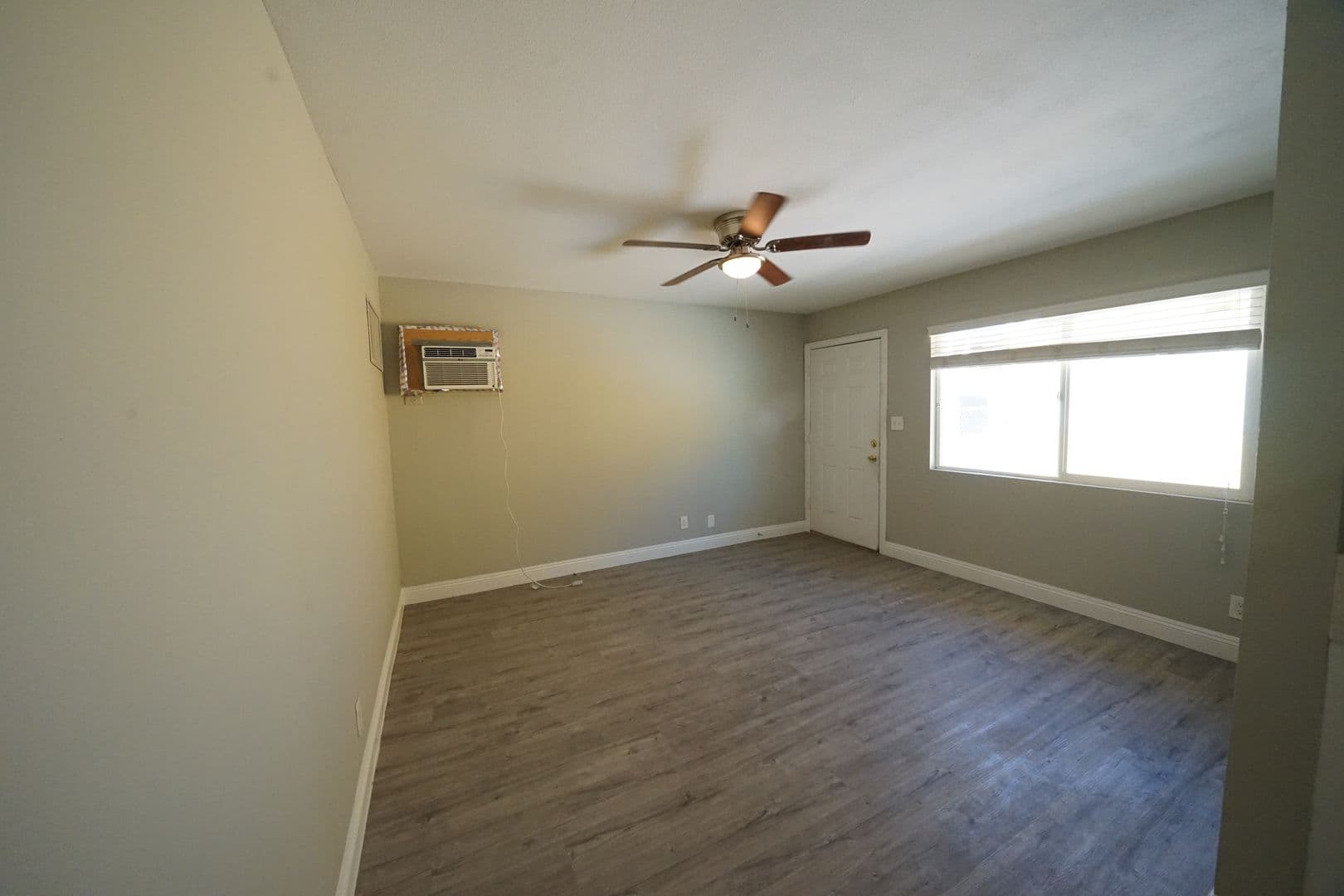 Las Vegas Apartment: 214 S 14th St
