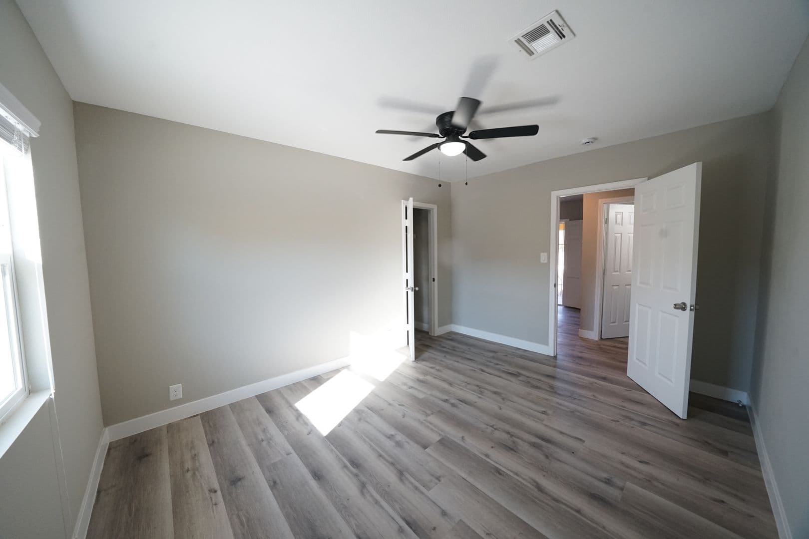Las Vegas Apartment: 214 S 14th St