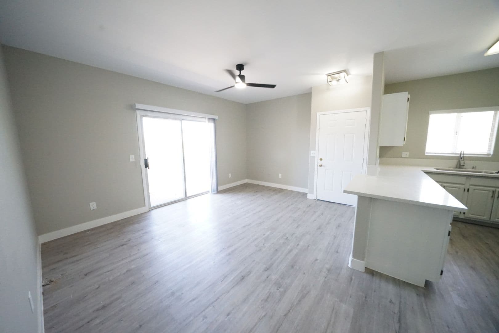 Las Vegas Condo: 5655 E Sahara Ave #2038