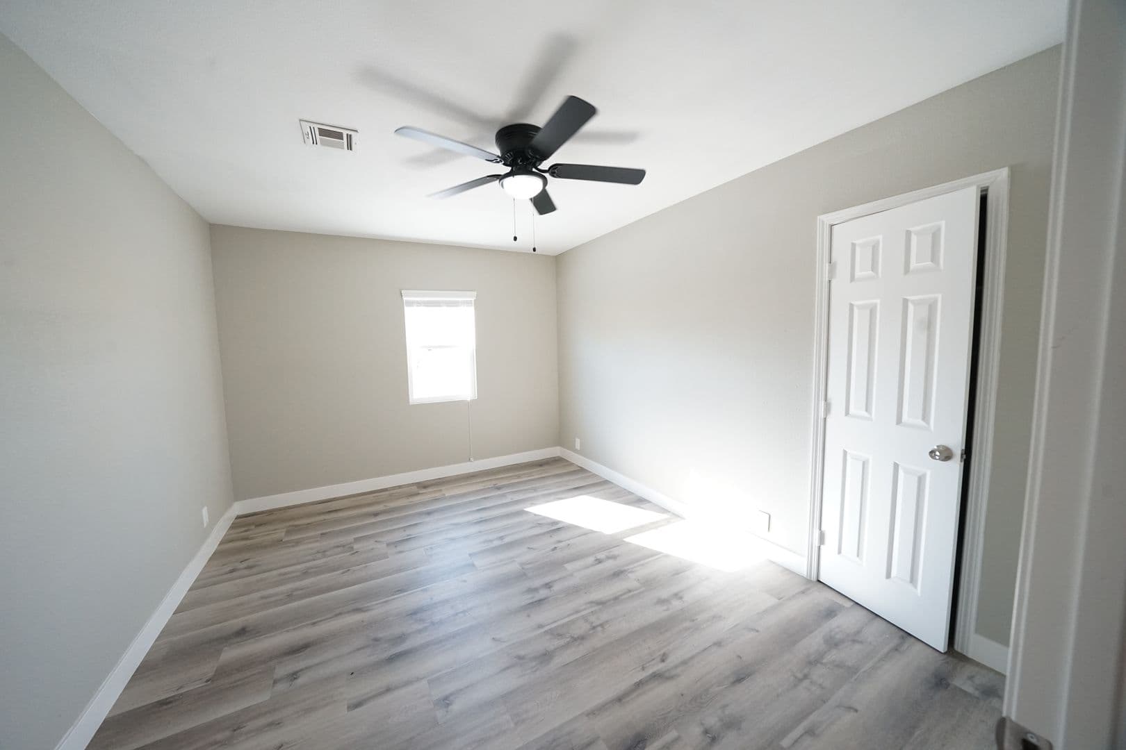 Las Vegas Apartment: 214 S 14th St