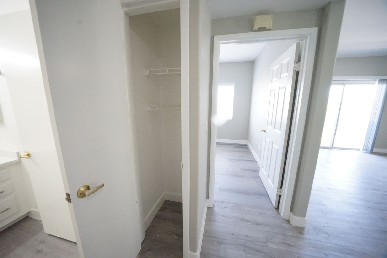 Las Vegas Condo: 5655 E Sahara Ave #2038