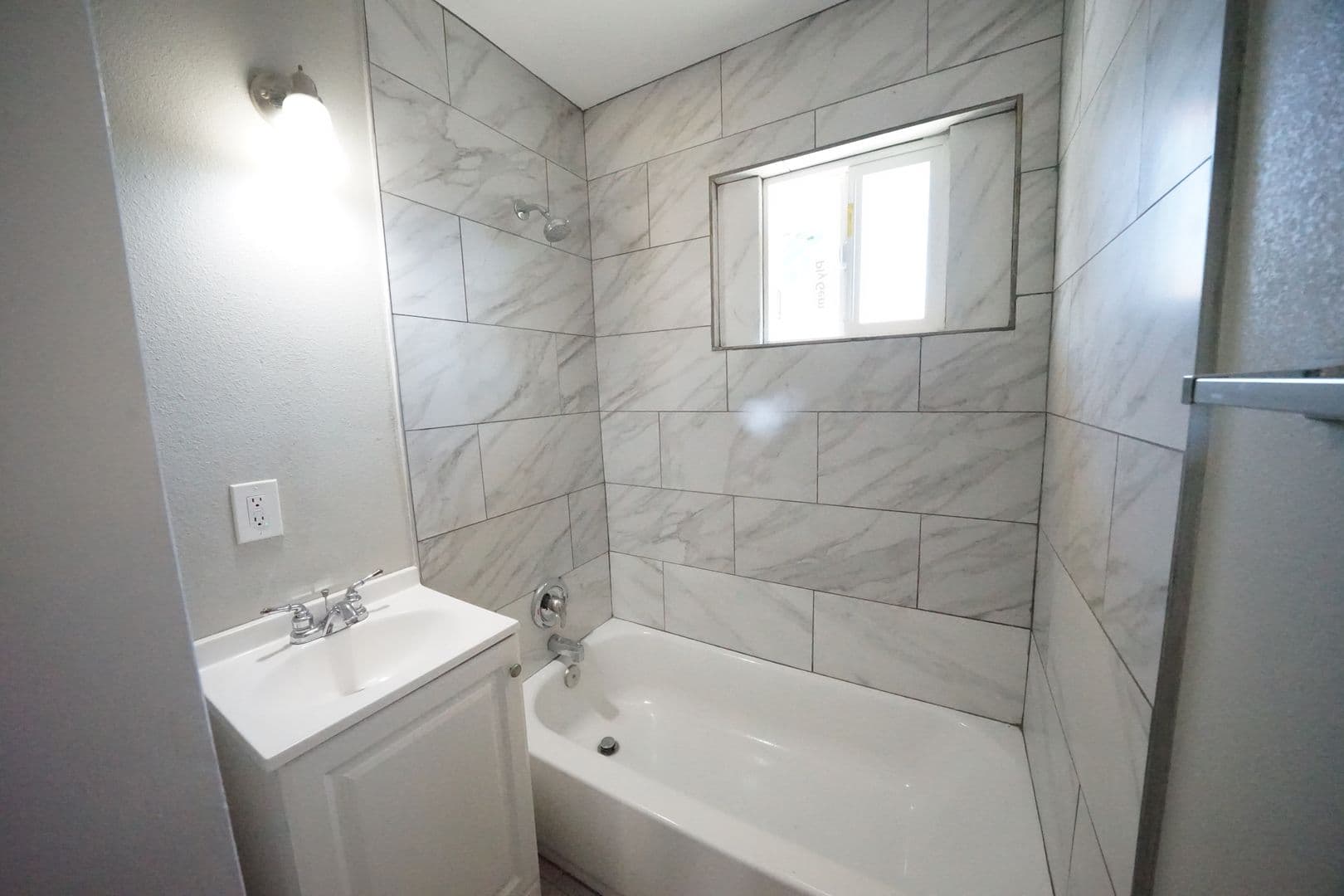 Las Vegas Apartment: 214 S 14th St