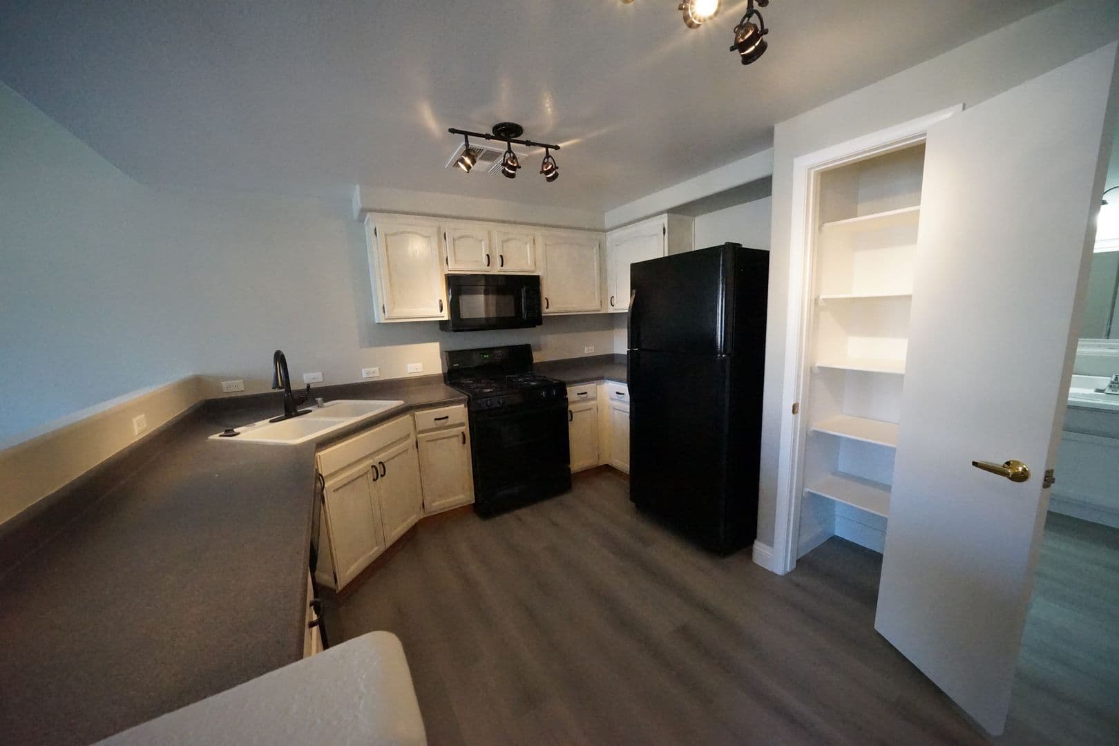 Las Vegas Condo: 10245 S Maryland Pkwy #169