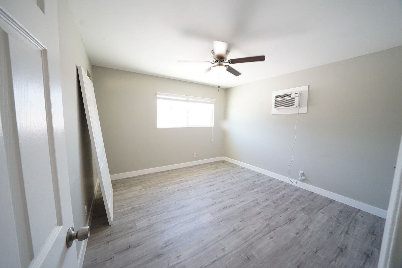 Las Vegas Apartment: 214 S 14th St