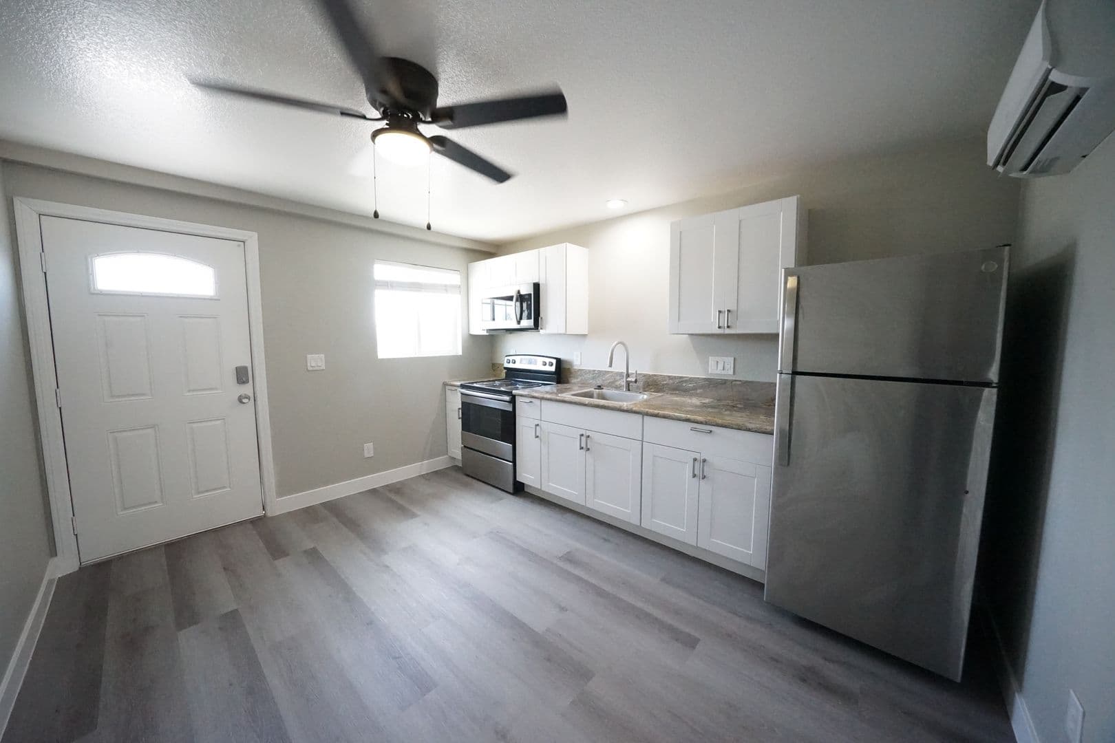 Las Vegas Apartment: 118 S Mojave Rd