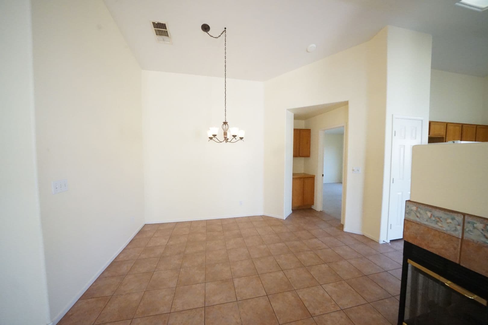 Henderson House: 700 Pine Field Ln