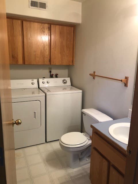 Hillsboro Townhome: 4221 SE Oak Street