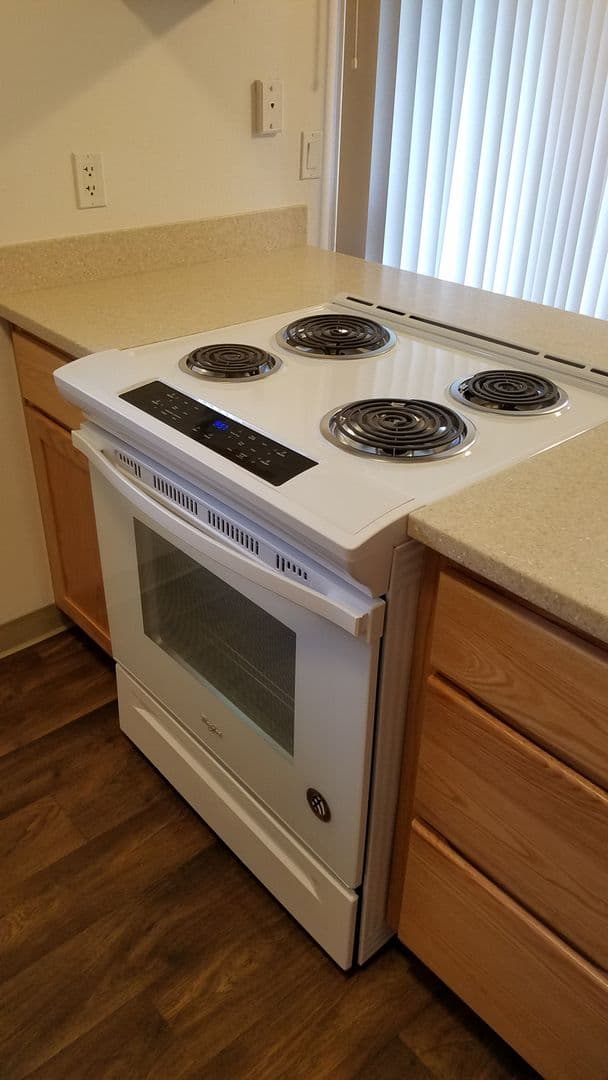 Aloha Apartment: 18850 SW Farmington Rd.