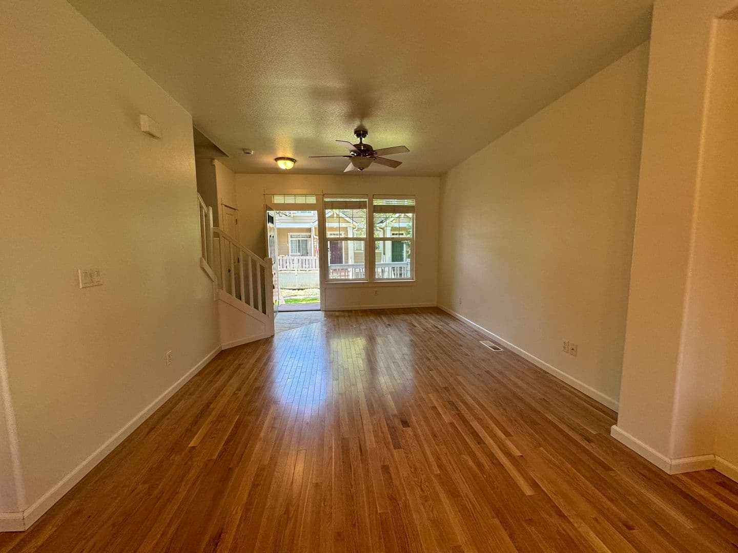 Beaverton Townhome: 15921 SW Mortondale Lane