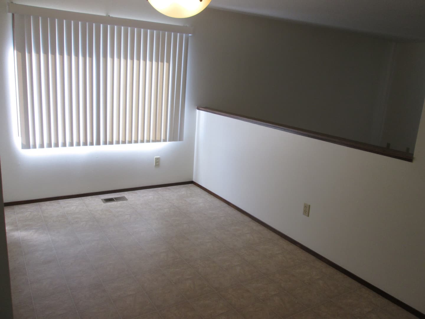 Hillsboro Condo: 2425 SE 53rd Ave