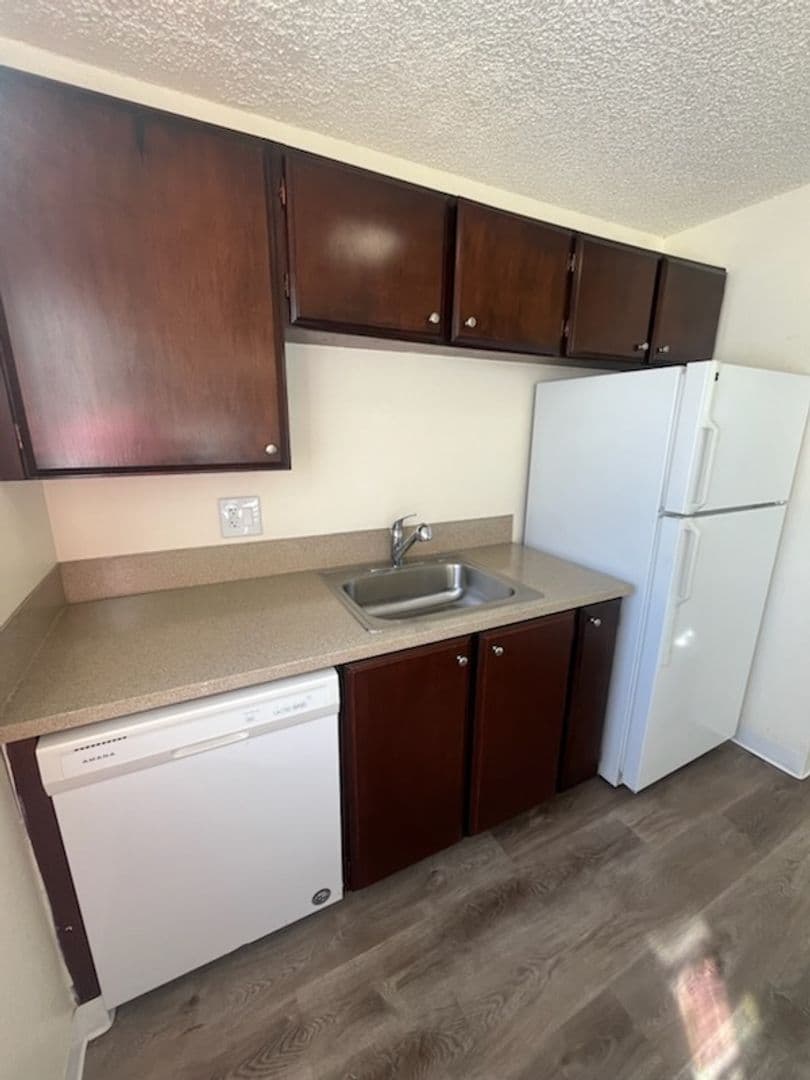 West Linn Apartment: 1777 Maple Street