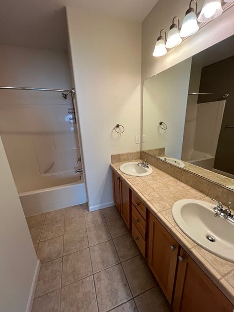 Beaverton Condo: 10308 SW Hollyridge Lane