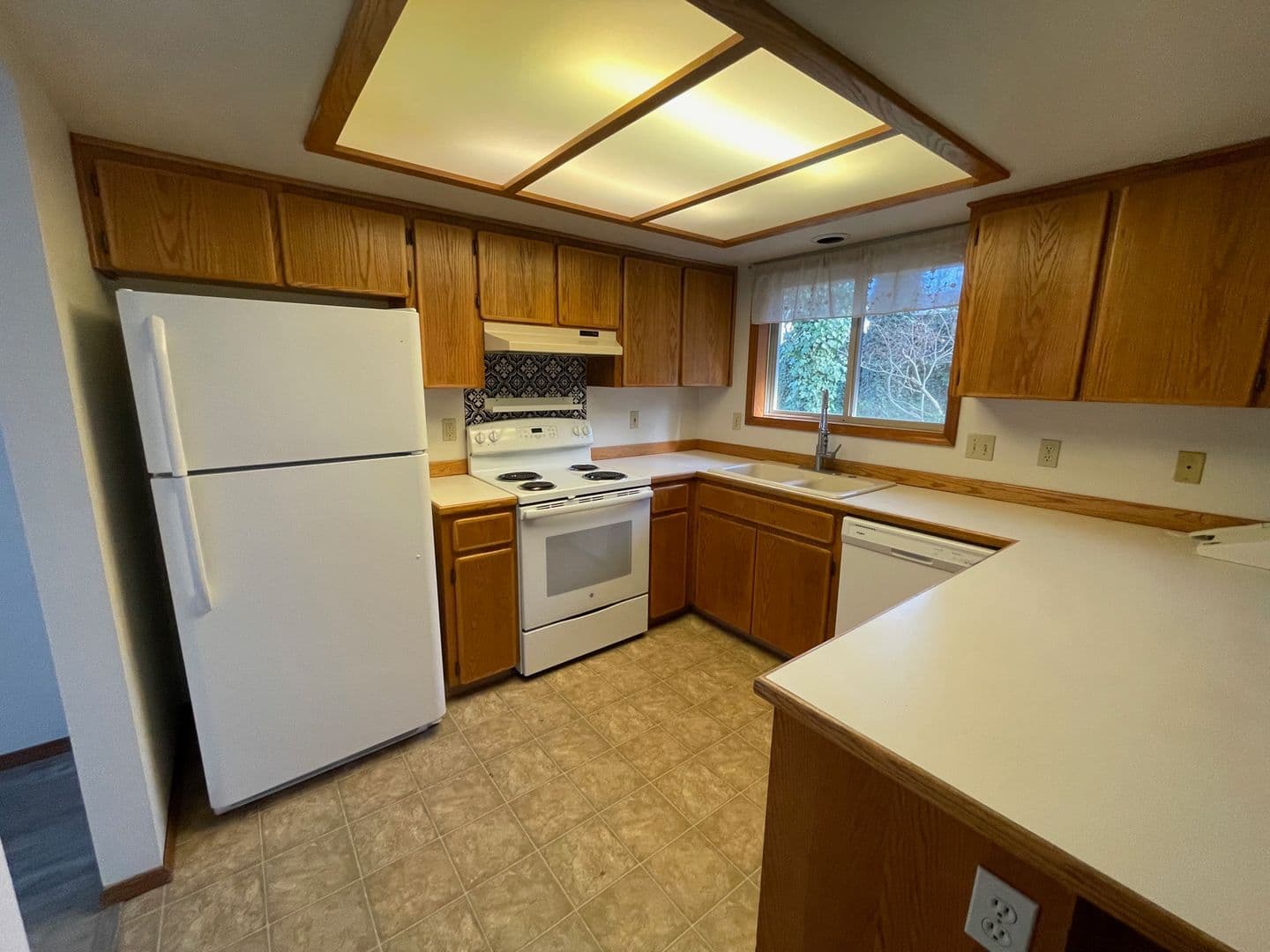 Portland House: 11032 SW 47th Avenue