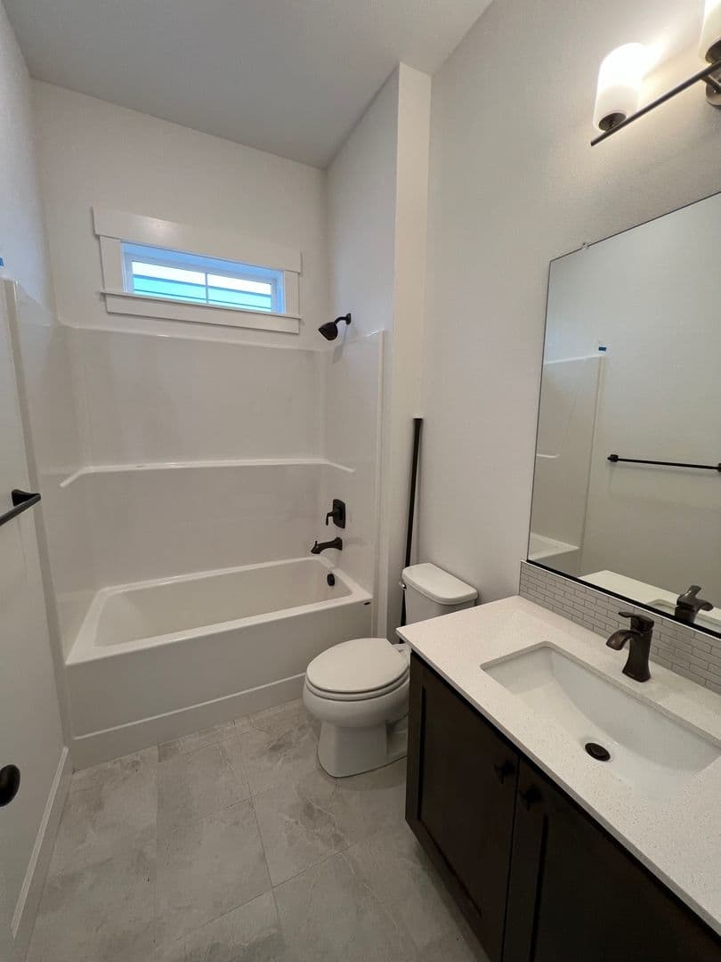 Hillsboro House: 7046 SE Chinquapin Drive