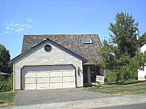 Beaverton House: 17545 NW Woodmere Court