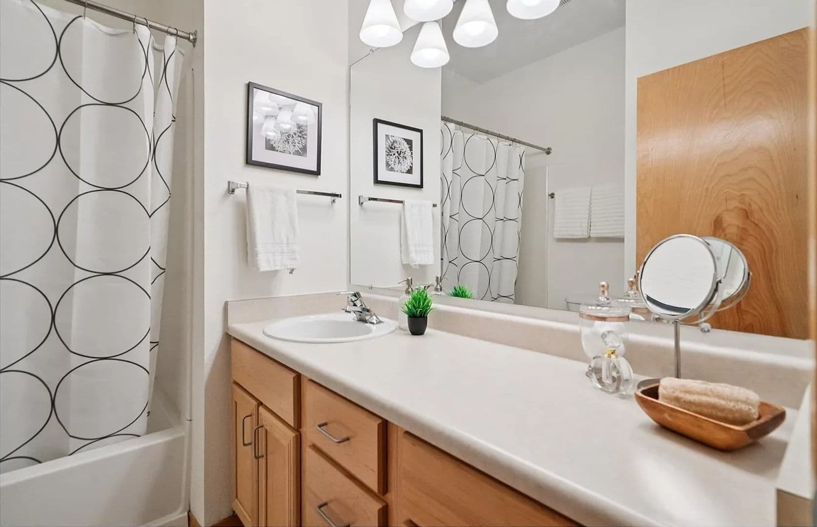 Beaverton House: 775 SW Dillan Drive