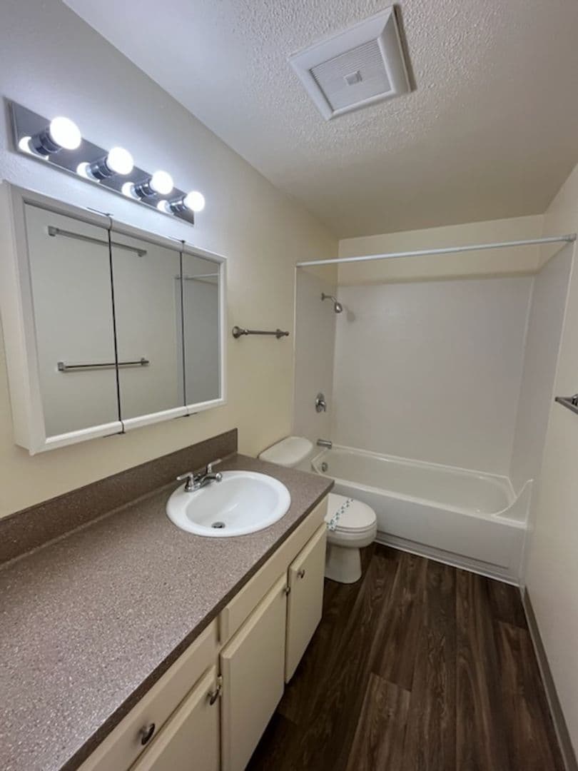 West Linn Apartment: 1777 Maple Street