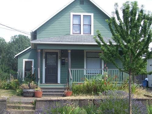 Portland House: 3324 SE 13th Avenue