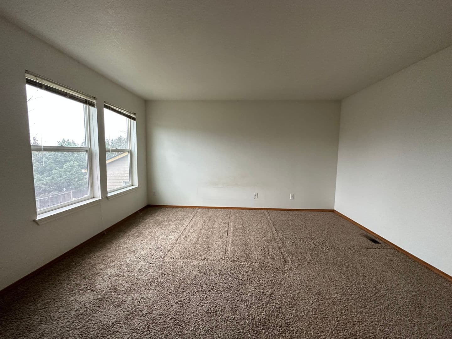 Tigard House: 13042 SW Mayview Way
