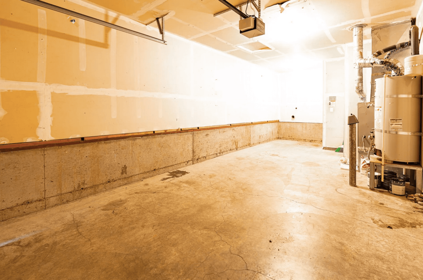 Milwaukie Apartment: 18304 SE Abernethy Ln.