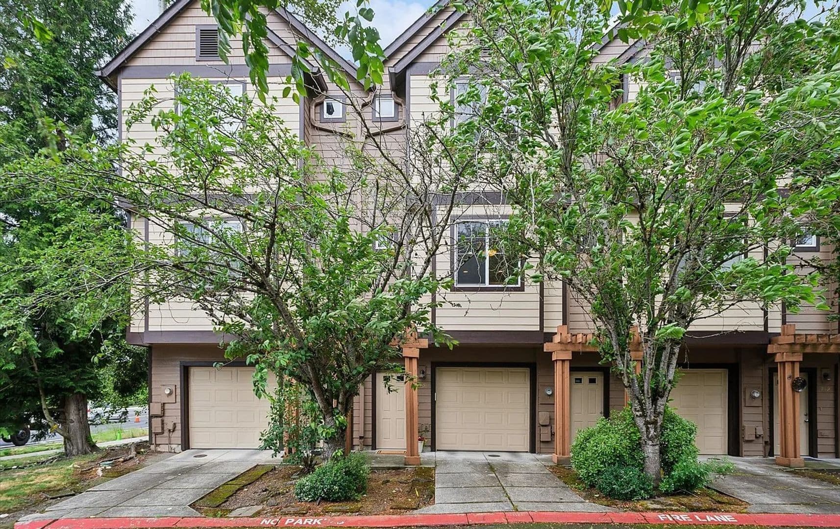 Beaverton House: 775 SW Dillan Drive