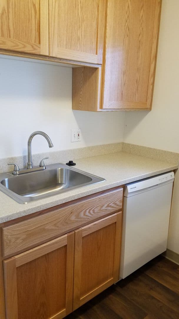 Aloha Apartment: 18850 SW Farmington Rd.