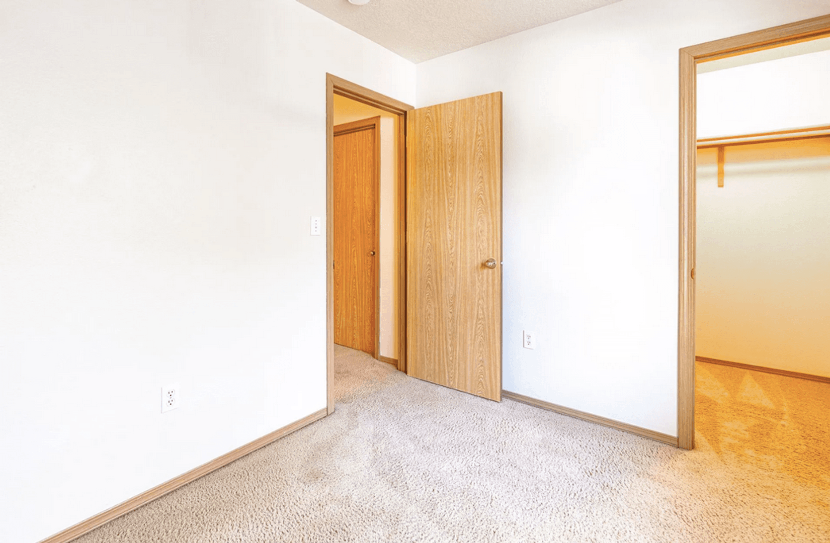Milwaukie Apartment: 18304 SE Abernethy Ln.